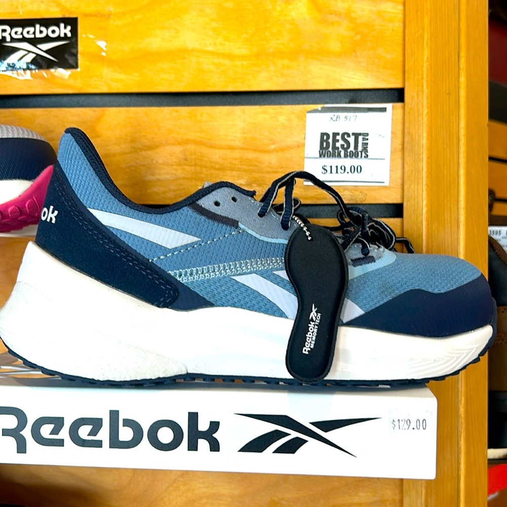 Ladies Comp Toe work shoe.